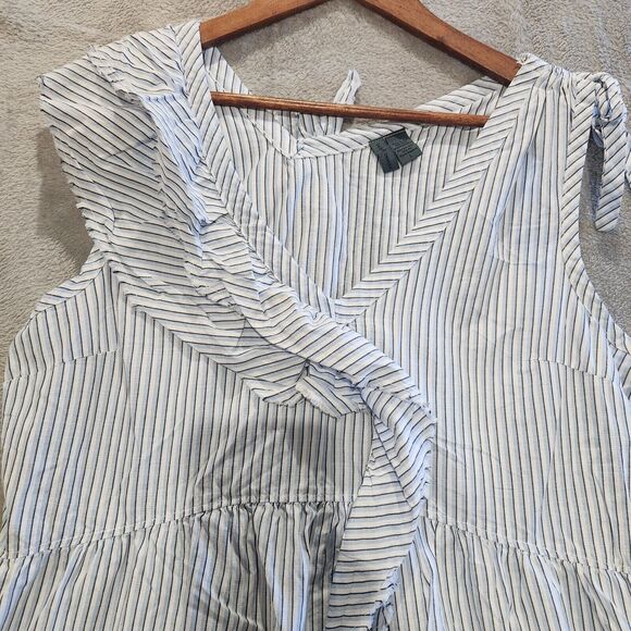 Left Of Center White Striped Ruffle Sleeveless Blouse Size Large Beach Coastal - Picture 2 of 11
